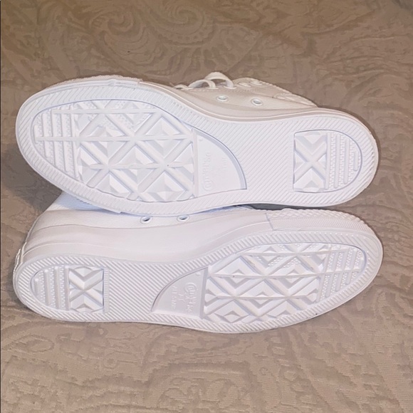 All White Leather Chucks (Converse)! - Picture 4 of 4